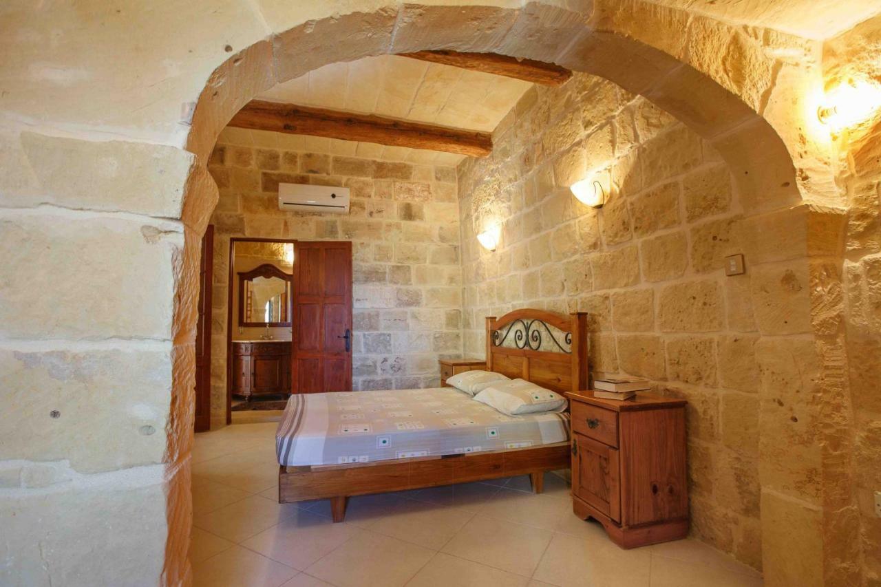 Il-Veduta Holiday Farmhouse With Sunny Private Pool In Island Of Gozo Għarb Esterno foto