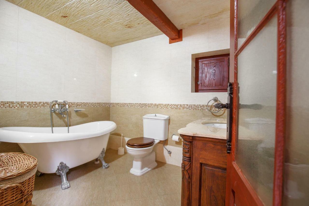 Il-Veduta Holiday Farmhouse With Sunny Private Pool In Island Of Gozo Għarb Esterno foto