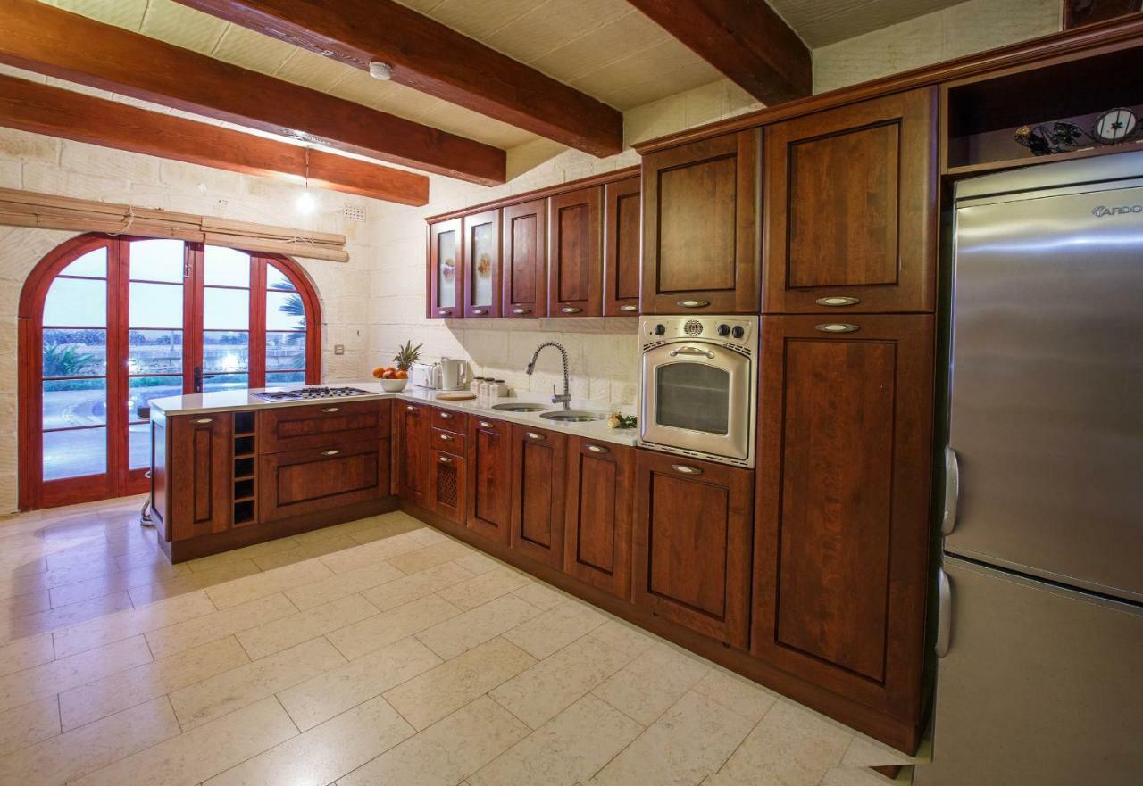 Il-Veduta Holiday Farmhouse With Sunny Private Pool In Island Of Gozo Għarb Esterno foto