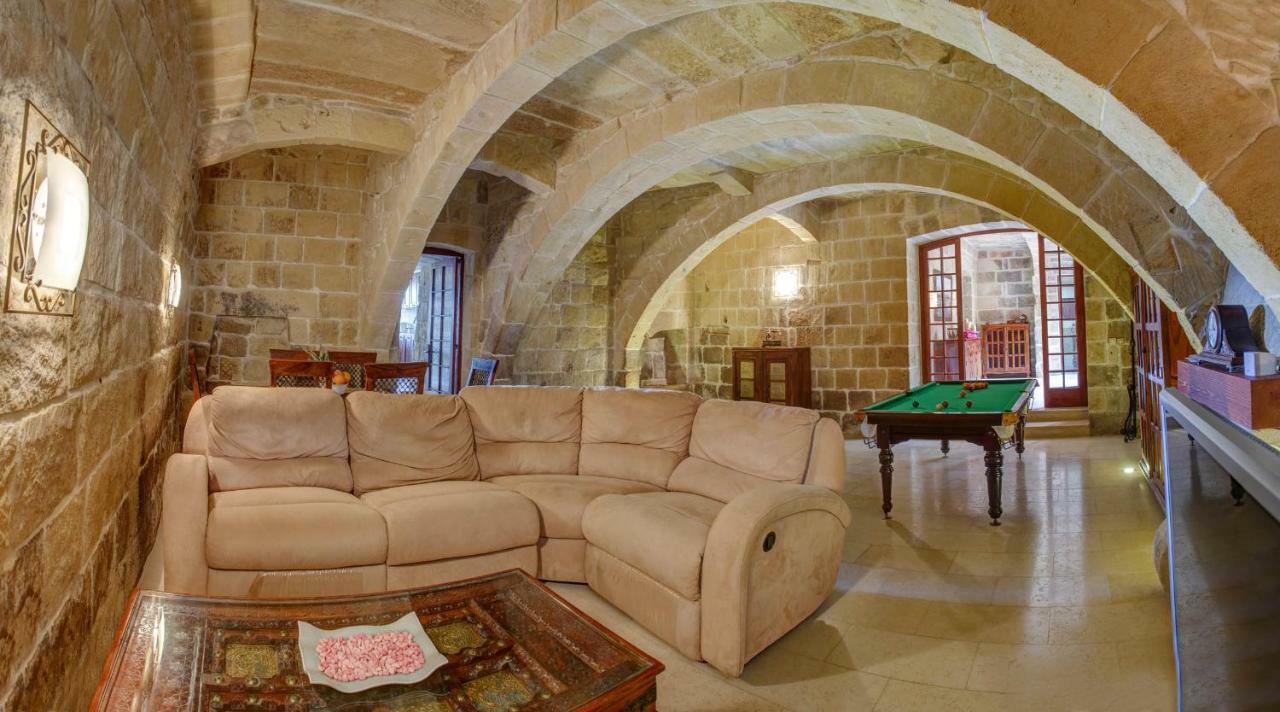 Il-Veduta Holiday Farmhouse With Sunny Private Pool In Island Of Gozo Għarb Esterno foto