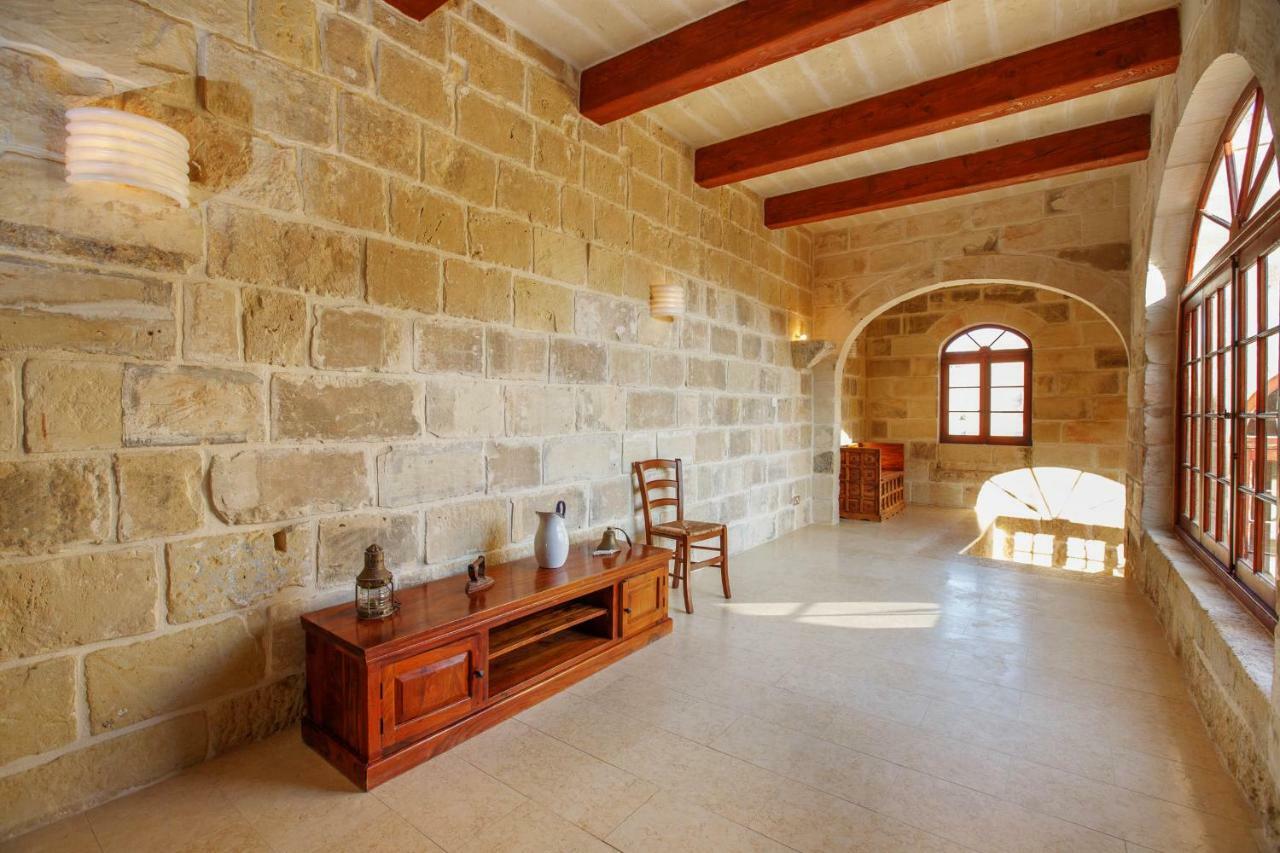 Il-Veduta Holiday Farmhouse With Sunny Private Pool In Island Of Gozo Għarb Esterno foto